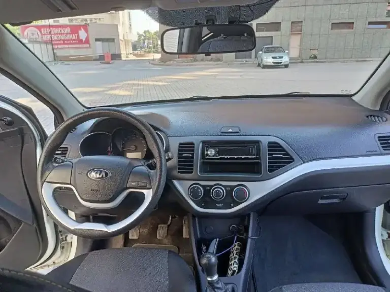 Kia picanto
Год: 2015 (пригнана в 2020 г. )
Тип кпп: 1.0 мкпп
Пробег: 106000 км
Дополнительная информация: продам kia picanto. Пригнана в 2020 г. Из германии. Я собственник. Автомобиль в отличном техническом состоянии, масло не расходует, расход топлива небольшой, полностью обслужена. Пробег родной. Обработана. Новая зимняя резина. Кондиционер работает, сигнализация, цз, бк, магнитола с bluetooth. Цена 750тыс. Руб.
Торг у капота. Все вопросы по +79497044382
📞 Звоните: +7(949)7044382 - фотография - 7