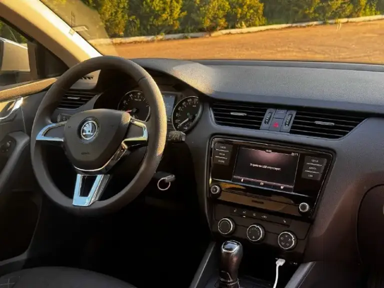 Skoda октавия 2017год. Двигатель 1,6mpi. Коробка автомат aisin. Два ключа, два комплекта шин в отличном состоянии, сервисная книжка, история обслуживания. Поменяны тормозные диски и колодки в круг. Диагностическая карта имеется. Очень надёжный и ухоженный автомобиль. Цена 1.440.000, торг приветствуется, возможна покупка в кредит. Осмотр макеевка скиф. +79858725185 +79490898837
📞 Звоните: +7(949)0898837 - фотография - 4