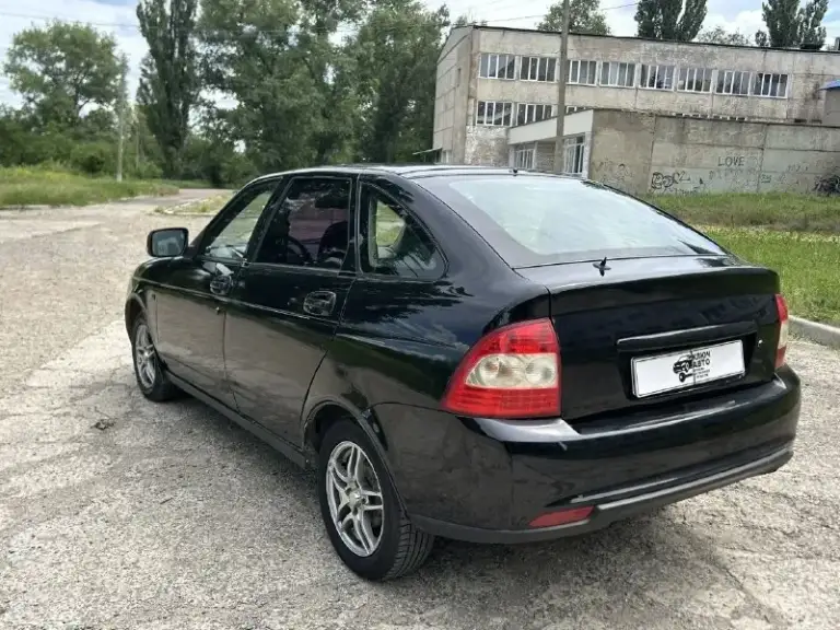 🚘 Продам автомобиль ваз приора 21703

▶️ Год выпуска: 2009 г. В.
▶️ Объём двигателя: 1.6 л, 126 мотор 16 клапанный поршня с выборкой.

ℹ️ описание:
Автомобиль в очень хорошем состоянии. Двигатель и ходовая после ремонта, кпп на отлично.
Чистый и ухоженный салон!
Совершенно новая летняя резина, хорошие красивые диски.

✔️ Комплектация норма:
- Есп 2 шт
- Гур
- Подогревы зеркал
- Регулировка зеркал

❗️ Автомобиль в дтп не участвовал, все остекление родное!

📸 Предоставляю видео обзор автомобиля по требованию!

🏛 Юридически автомобиль чист, никаких штрафов и запретов!

💰 Цена: 300.000 рублей, торг уместен!

🏢 Осмотр: г. Амвросиевка.
По договору могу приехать к вам.

☎️ Телефоны для связи:
+79493391770
+79490789890

Все соц сети 👆 привязаны к номерам телефона! - фотография - 3