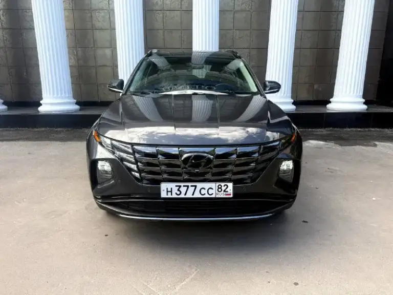Hyundai tucson 2.5 at, 2021 год, 72000 км. С системой полного привода htrac в максимальной комплектации : -10-дюймовая безрамочная приборная панель
-Светодиодные фонари
-Адаптивный круиз-контроль (scc)
-Передние и задние датчики парковки
-Система обзора слепых зон (bvm)
-Система автоматического торможения перед препятствием спереди и сзади
- Функция дистанционной парковки (rspa)
-Система предотвращения столкновения сбоку при выезде с парковки задним ходом (rcca)
-Ассистент удержания автомобиля в полосе движения (lka)
-Система обзора слепых зон (bvm)
-Система камер кругового обзора (svm)
-Адаптивный круиз-контроль (scc)
-Мультимедиа система bose с 10,25-дюймовым жк-экраном
-Панорамная крыша с люком
-Интеллектуальная система открытия багажника
-Вентиляция передних сидений
-Подогрев передних и задних сидений
-Подогрев руля
-Беспроводное зарядное устройство
-Функция дистанционной парковки (rspa)
-Функция дистанционного запуска двигателя
Возможен обмен. Возможно оформление в кредит.
Более подробно по телефону
Цена - 2.880.000р.
+79494041233 - фотография - 2