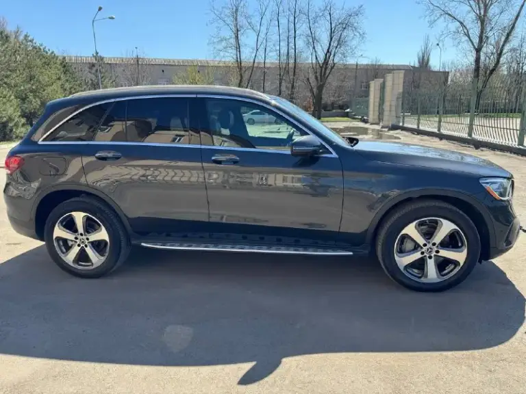 Продам mercedes glc 300 4matic (x253) 2020 года
Пробег 75 000 км.
Автомобиль без дтп, без окрасов. Ничего не крутилось и не менялось.
Полный привод, русский язык, хорошая комплектация (камеры 360, burmester, адаптивный круиз-контроль и т. Д. )
Выполнено то на пробеге 75т. Км замена свечей зажигания, масло в двигателе раздатке и коробке передач, все фильтра. Машина не требует вложений.
Вин код по запросу.
Цена 4,5🍋
Все вопросы по телефону:
+79493246399
(Если не на связи, звоните в телеграмм)

📞 Звоните: +7(949)3246399 - фотография - 3