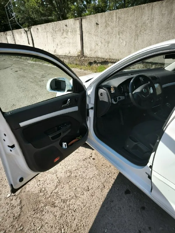 Продается skoda а5 2012 года пробег 178 тыс. Двигатель 1.4 tsi. Осмотр донецк - макеевка состояние сел поехал. Телефон для связи +7949-340-23-27 850 тыс + торг никто не отменял.
📞 Звоните: +7(949)3402327 - фотография - 8