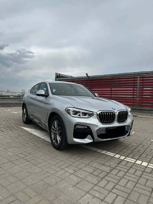Продам bmw x4 g02 30i год выпуска: конец 2018 года двигатель: 2.0 бензин (252 л. С) пробег 106 000 км чистый европеец автомобиль в хорошем состоянии полностью обслужен масло в двигателе каждые 6-7 тыс ( только оригинал) заменено масло в коробке, фильтр, раздатке и редукторах на 85 тыс промыты радиаторы охлаждения заменен антифриз заменены свечи зажигания заменены пыльники передних амортизаторов тормозные колодки в круг два комплекта резины: зима на оригинальных дисках r19, лето r20 два комплекта ковриков коврик в багажник хорошая комплектация: бесключевой доступ, камера 360, carplay, дистроник, панорама, адаптивный круиз контроль, удержание в полосе, 3-х зонный климат двойной заводской окрас из подкрасов ( крашен низ багажника, задний бампер) без дтп есть небольшие сколы, не критичные на них уступлю вложений никаких не требует сел и поехал новый владелец останется доволен проверка на любом сто за ваш счет территориально нахожусь макеевка червоногвардейский р-н цена 4.5м
📞 Звоните: +7(949)8556036 - фотография - 4