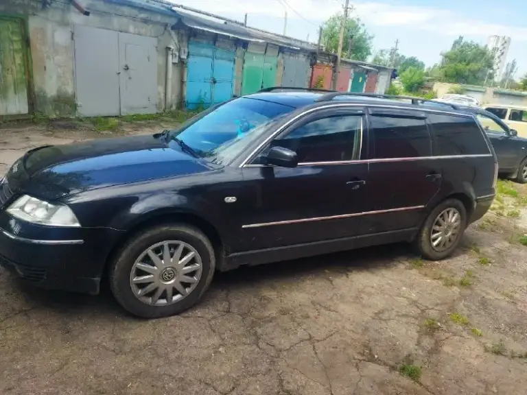 Продам volkswagen б5+ универсал 2005г, мотор 2.5 tdi, полностью обслужен, новые гбц, клапана, распредвалы, топливная обслужена, новые стартер, генератор, ремни и ролики новая ходовая. Машина без вложений вообще, дорогая тонировка, салон кожа алькантара, климат, круиз, датчик дождя, подогрев лобового и зеркал, люк работает во всех положениях, резина диски новые. Расхол город 8л трасса 5л, по машине очень много сделано и вложенно все расскажу при встрече или по телефону, цена 900000т с небольшим торгом, вложенно около 500т в ремонт, продажа не спешная т+79494133020 донецк, могу скинуть видео обзор
📞 Звоните: +7(949)4133020 - фотография - 4