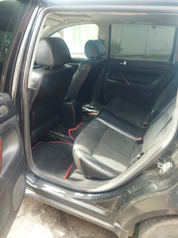 Продам volkswagen б5+ универсал 2005г, мотор 2.5 tdi, полностью обслужен, новые гбц, клапана, распредвалы, топливная обслужена, новые стартер, генератор, ремни и ролики новая ходовая. Машина без вложений вообще, дорогая тонировка, салон кожа алькантара, климат, круиз, датчик дождя, подогрев лобового и зеркал, люк работает во всех положениях, резина диски новые. Расхол город 8л трасса 5л, по машине очень много сделано и вложенно все расскажу при встрече или по телефону, цена 900000т с небольшим торгом, вложенно около 500т в ремонт, продажа не спешная т+79494133020 донецк, могу скинуть видео обзор
📞 Звоните: +7(949)4133020 - фотография - 5