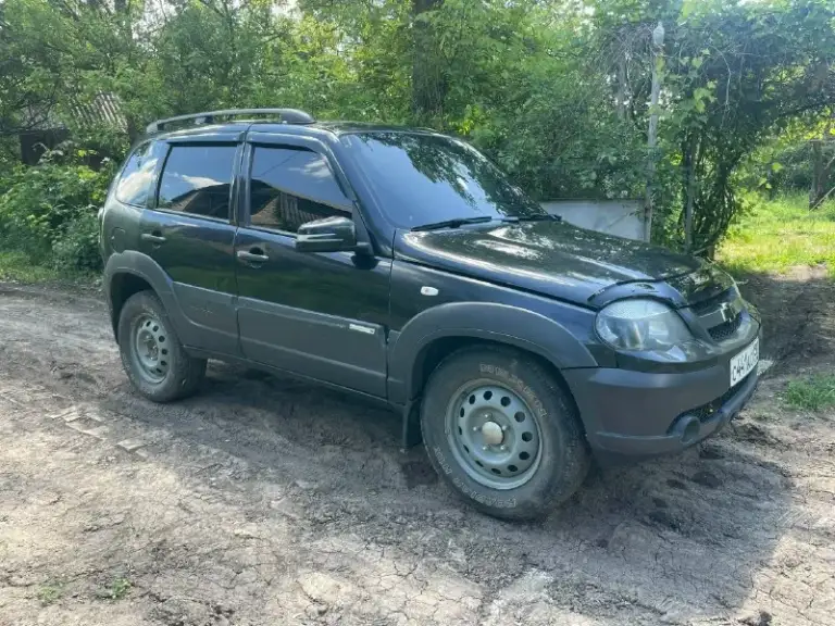 Доброго времени суток! Продам нива chevrolet 2013 года. 1.7. Гур, кондиционер. Владею автомобилем 3 года. За это время на машину денег не жалел. Двигатель в норме, 15т. Км назад сделана копиталка головки. Коробка на 5. Раздатка на 5. Кондей холодит, но плохо. Ходовка в норме, мосты тоже! Зашумлена на 80%. Дно, пороги, несущие элементы не гнилые. Неплохая музыка. Все светиться, моргает. Из минусов, потекла рулевая колонка. Продажа с переоформлением! Осмотр донецк, лидиевка. Цена 630т. Р. Торг у капота. +79494314473
📞 Звоните: +7(949)4314473 - фотография - 2