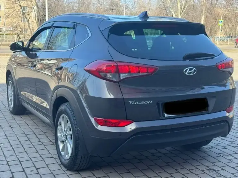Hyundai tucson официал
Передний привод,
2018 Год
Двигатель 2.0 бензин
Коробка автомат
Пробег 123 тыс. Км
Автомобиль в отличном состоянии,
Кузов без дтп, весь в заводском окрасе
Вообщем автомобиль весь обслужен,
И вложения не какого не требует от слова совсем !!!
Хорошая комплектация,
Бесключевой доступ, (start-stop)
Климат контроль,
Круиз контроль,
Датчики света, и дождя,
Подогрев руля, всех сидений,
Подогревы зеркал, стекл,
Большой монитор с камерой заднего вида и навигация.
Сигнализация с обратной связью и авто запуск.
На смс не отвечаю все звонки по телефону.     
Пгт володарское.
+79497142206.
📲 Tg: ваня
📞 Звоните: +7(949)7142206 - фотография - 5