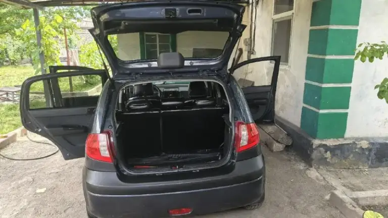 Продается хюндай гетц hyundai getz
Цена 450.000₽ без торга!!!
Год выпуска: 2008г
Кпп : автомат
Двигатель: 1.4
Драйв мод: есть
Находится: донецкая обл. Г. Харцызск
Пробег: 200.000 (точнее на фото видно)
Подробнее о машине: неприхотливая и очень экономичная для своих возможностей машина, детали не дорогие расход детский 5-6.5л/100км (в зависимости от стиля езды). Поменяны расходники, ходовка на 5+, работа движка на 5+, работа акпп на 5+, кузов на 5+ не тянет так как есть свои жизненные коцки, но главное что ржавчины нет и весь металл целый и родной поэтому 5 заслуживает, в салоне новые ухоженые блестящие красивые черные чехлы и установлена магнитолка-планшет китайская весь пластик целый ничего не побито не пошкрябано не поцарапано. Так что в среднем машинка на 5 баллов из 5+.
По договоренности могу подъехать к вам посмотрите автомобиль по поводу каких-то деталей пишите в лс или звоните по номеру телефона или в max +79495231743 - фотография - 10
