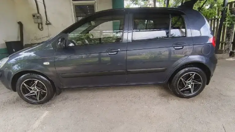 Продается хюндай гетц hyundai getz
Цена 450.000₽ без торга!!!
Год выпуска: 2008г
Кпп : автомат
Двигатель: 1.4
Драйв мод: есть
Находится: донецкая обл. Г. Харцызск
Пробег: 200.000 (точнее на фото видно)
Подробнее о машине: неприхотливая и очень экономичная для своих возможностей машина, детали не дорогие расход детский 5-6.5л/100км (в зависимости от стиля езды). Поменяны расходники, ходовка на 5+, работа движка на 5+, работа акпп на 5+, кузов на 5+ не тянет так как есть свои жизненные коцки, но главное что ржавчины нет и весь металл целый и родной поэтому 5 заслуживает, в салоне новые ухоженые блестящие красивые черные чехлы и установлена магнитолка-планшет китайская весь пластик целый ничего не побито не пошкрябано не поцарапано. Так что в среднем машинка на 5 баллов из 5+.
По договоренности могу подъехать к вам посмотрите автомобиль по поводу каких-то деталей пишите в лс или звоните по номеру телефона или в max +79495231743 - фотография - 3
