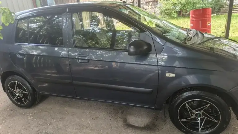 Продается хюндай гетц hyundai getz
Цена 450.000₽ без торга!!!
Год выпуска: 2008г
Кпп : автомат
Двигатель: 1.4
Драйв мод: есть
Находится: донецкая обл. Г. Харцызск
Пробег: 200.000 (точнее на фото видно)
Подробнее о машине: неприхотливая и очень экономичная для своих возможностей машина, детали не дорогие расход детский 5-6.5л/100км (в зависимости от стиля езды). Поменяны расходники, ходовка на 5+, работа движка на 5+, работа акпп на 5+, кузов на 5+ не тянет так как есть свои жизненные коцки, но главное что ржавчины нет и весь металл целый и родной поэтому 5 заслуживает, в салоне новые ухоженые блестящие красивые черные чехлы и установлена магнитолка-планшет китайская весь пластик целый ничего не побито не пошкрябано не поцарапано. Так что в среднем машинка на 5 баллов из 5+.
По договоренности могу подъехать к вам посмотрите автомобиль по поводу каких-то деталей пишите в лс или звоните по номеру телефона или в max +79495231743 - фотография - 4