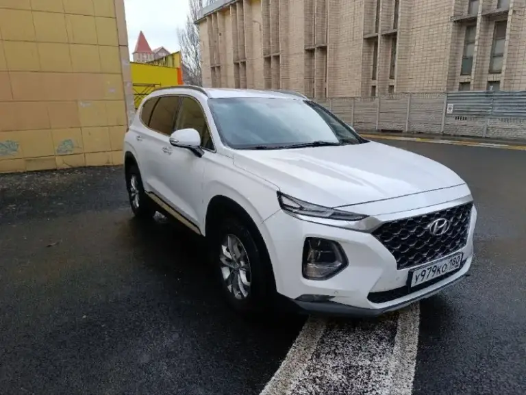 Продам автомобиль hyundai santa fe 2019 года.
Машина ухоженная, не пригон, официальная. Два ключа, сервисная книга. Не битая, не крашеная.
Комплектация: "family"
Кожаный салон, обогрев передних сидений, руля и боковых зеркал, двухзонный климат-контроль, круиз-контроль, мультимедиа (android auto, apple carplay), камера заднего вида, электро-ручник, парктроники (перед, зад), датчики давления в колесах, света и дождя, бесключевой доступ, start/stop, помощь при спуске. Установлена хорошая сигнализация pandora.
2.4, Автомат и полный привод. 134 000 км родного пробега.
Готов на любые проверки.
Цена: 2 850 000 ₽, торг у авто.
+7(949)-385-12-95
Полный бак бензина в подарок
📲 Tg: @ziko_lini
📞 Звоните: +7(949)3851295 - фотография - 2