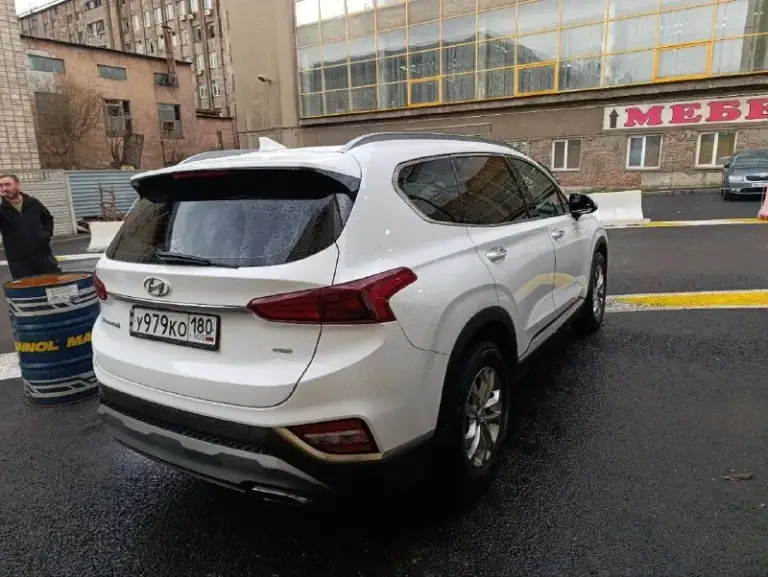 Продам автомобиль hyundai santa fe 2019 года.
Машина ухоженная, не пригон, официальная. Два ключа, сервисная книга. Не битая, не крашеная.
Комплектация: "family"
Кожаный салон, обогрев передних сидений, руля и боковых зеркал, двухзонный климат-контроль, круиз-контроль, мультимедиа (android auto, apple carplay), камера заднего вида, электро-ручник, парктроники (перед, зад), датчики давления в колесах, света и дождя, бесключевой доступ, start/stop, помощь при спуске. Установлена хорошая сигнализация pandora.
2.4, Автомат и полный привод. 134 000 км родного пробега.
Готов на любые проверки.
Цена: 2 850 000 ₽, торг у авто.
+7(949)-385-12-95
Полный бак бензина в подарок
📲 Tg: @ziko_lini
📞 Звоните: +7(949)3851295 - фотография - 6
