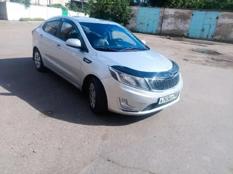Продам kia рио/ kia rio 3 поколения 2013г. Комплектация: подогрев сидений, обогрев зеркал и дворников, новая мультимедийная система 9' ( штатную отдам в подарок), 2 комплекта свежей резины, есть регистратор и камера заднего вида, кондиционер. Машина обслужена и не нуждается в ремонте, сел и поехал. Едит бодро, нареканий по мотору нет. Владею 2 года, продажа от собственника. Цена 840 000 руб. Торг у капота. +7 949 076 16 82
📞 Звоните: +7(949)0761682 - фотография - 1