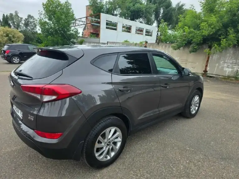 Продам hyundai туссан, 2015 г. В. , 1,6(турбо), пробег 187т, подключаемый полный привод, 7 ст. Робот. Птс оригинал,2ой хозяин. Есть небольшие нюансы по лкп и нужно вырезать катализатор. Новая летняя резина ikon autograph aqua 3. Цена 1600000(небольшой торг). Макеевка +79493179369, звонить в будние дни с 18 до 21., в выходные с 9 до 21.
📞 Звоните: +7(949)3179369 - фотография - 2
