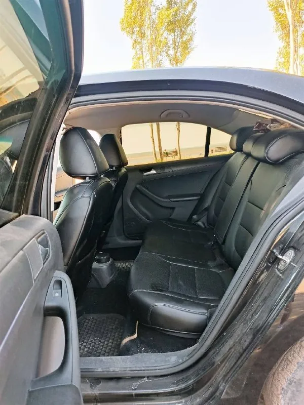Продается отличный автомобиль
Volkswagen jetta 2014 год, рестайлинг 6, двигатель 1,6 коробка автомат. Пробег 180 т. 1.300не большой торг на месте.
В родной краске, все в отличном состоянии, машина ухожена во всем, кожаный салон, кондиционер, оригинал птс, оформлена на 180 регион.
Продажа срочная. Авто в мариуполе
Обращаться по телефону
+79499717706
+79496355191
📞 Звоните: +7(949)9717706 - фотография - 4