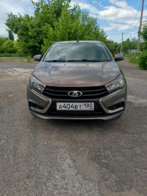 Продам лада веста 2017 год. Пробег 145 тыс оригинал. Сигнализация с авто запуском. Подогрев сидений. Кондиционер рабочий ! Цена 700 тыс. +79495317806 - фотография - 2