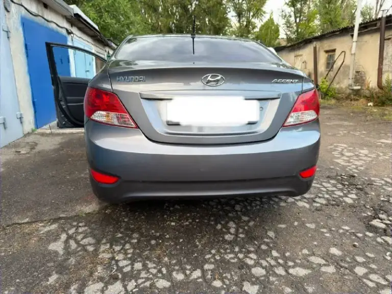 Продам hyundai accent(solaris) 2012 года, объем 1,6, коробка передач механика.
Машина в отличном состоянии, покупалась в салоне в 2012 году, с тех пор в одних руках. Поставлена на российский учёт. Без каких либо ограничений
✅Пробег 173 000 км
Комплектация:
1️⃣Кондиционер
2️⃣Подогрев передних сидений
3️⃣4 Электроподъемника окон
4️⃣Мультируль
5️⃣Обогрев заднего стекла, зоны дворников, обогрев зеркал заднего вида
6️⃣Электрорегулировка зеркал
💵Цена 840 000+торг
Все вопросы по телефону: +7 (949) 378-96-84 сергей
📞 Звоните: +7(949)3789684 - фотография - 4