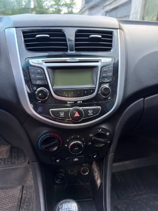 Продам hyundai accent(solaris) 2012 года, объем 1,6, коробка передач механика.
Машина в отличном состоянии, покупалась в салоне в 2012 году, с тех пор в одних руках. Поставлена на российский учёт. Без каких либо ограничений
✅Пробег 173 000 км
Комплектация:
1️⃣Кондиционер
2️⃣Подогрев передних сидений
3️⃣4 Электроподъемника окон
4️⃣Мультируль
5️⃣Обогрев заднего стекла, зоны дворников, обогрев зеркал заднего вида
6️⃣Электрорегулировка зеркал
💵Цена 840 000+торг
Все вопросы по телефону: +7 (949) 378-96-84 сергей
📞 Звоните: +7(949)3789684 - фотография - 9