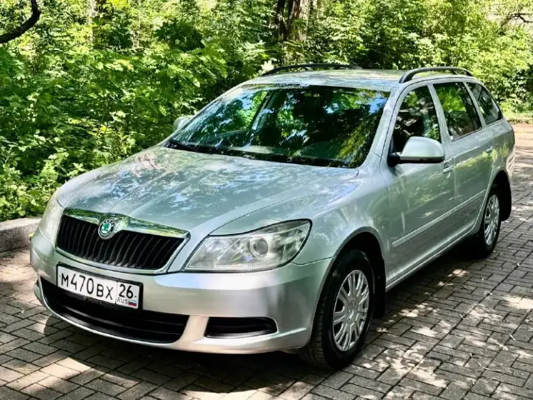 Skoda octavia a5
2011 Год
1.6 Mpi 102 лс
Газ-евро 4
169 Тыс км пробег
Не битая не крашеная(за исключением задней арки косметика)
Без рыжиков!
Салон чист ухоженный
Авто сел и поехал
Техосмотр пройден
Готова на оформление!
Кондиционер холодит
Юридически кристально чистая!
Срочно все вопросы по телефону звонить в любое время!
Цена 795 000 тыс руб!
+7949-612-37-14
+7949-539-47-16
📞 Звоните: +7(949)6123714 - фотография - 1