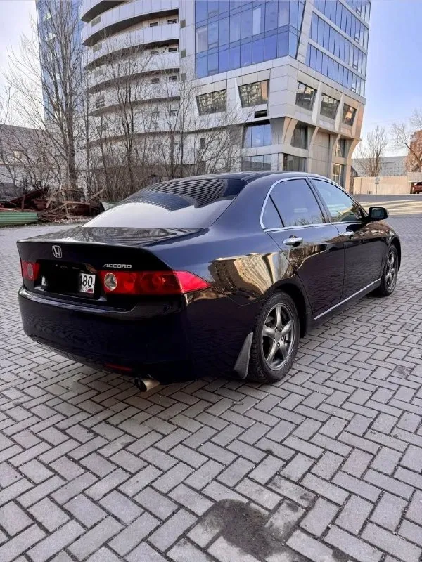 Продам honda accord vii, я — хозяин, владею с 2021 года.
Цена: 890 000 руб. Возможен небольшой торг при осмотре.
Основные характеристики:
Год выпуска: 2005;
Двигатель: 2,0 л (155 л.  С. );
Трансмиссия: акпп;
Пробег: 285 500 км;
Топливо: бензин/газ (гбо 4‑го поколения, вписано в стс);
Один владелец в птс.
Состояние:
Кузов в хорошем состоянии, полтора года назад проведена антикоррозийная обработка;
Чистый и аккуратный салон (в машине не курили);
Двигатель работает ровно, акпп переключает плавно;
Регулярное то (сервисная история — по запросу).
В подарок отдам комплект почти новой летней резины, проехала не более 2 000 км.
Г.  Донецк.
+7 949 641‑56‑10 - фотография - 7