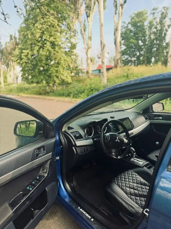 Продам mitsubishi lancer x 2011 года выпуска, двигатель 1.5 (109 л. С. ).650.000 торг у капота рассмотрю обмен донецк пробег: 250 000 км.4владельца автомобиль на ходу, обслуживался своевременно. Недавно выполнены работы по обслуживанию и замене ряда деталей: заменены масла и фильтры;двигатель/коробка правый рычаг подвески; левый сайлентблок; радиатор кондиционера; ремень грм; левая шаровая опора; установлены новые газлифты капота и багажника; установлены новые задние фонари. В комплекте 2 комплекта резины на дисках (лето/зима). Автомобиль полностью готов к эксплуатации. Осмотр по договорённости. +79499796144
📞 Звоните: +7(949)9796144 - фотография - 5