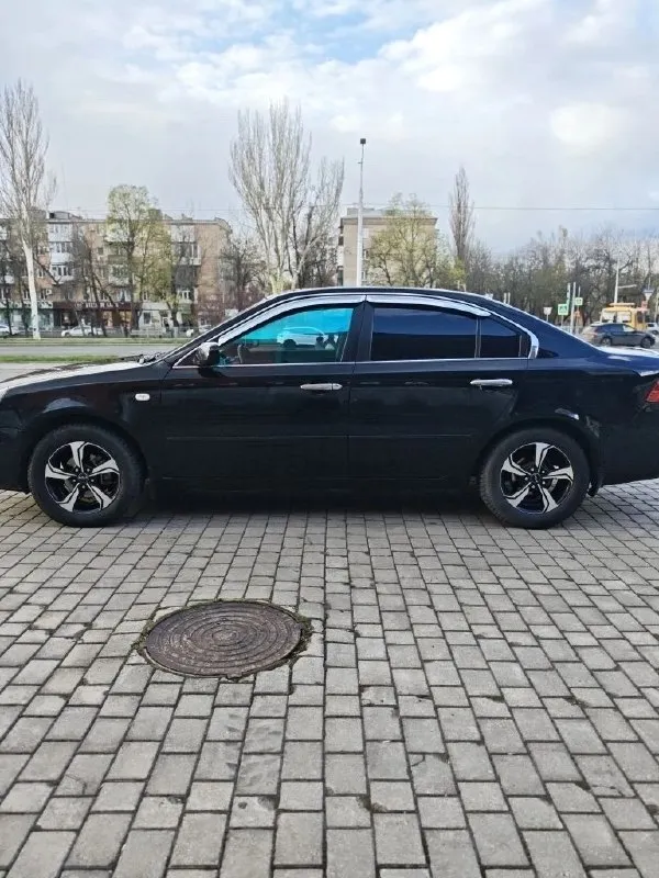Продам kia magentis 2008 года выпуска пробег 242.000км, цена : 750 000 + торг у капота. Двигатель 2.0 л газ/бензин. На кристально чистых документах!собственник! 180 регион, имеется птс, в котором вписан газ евро 4. Автомобиль на 4+, имеются мелкие косяки. Балон газ цилиндрический на 60 литров. Двигатель обслужен, на 200 000 тысяч поменяна цепь и натяжители, помпа. Ходовая полностью обслужена! Ставились только оригинальные запчасти, в машину денег не жалел! По электрике все работает. Комплектация в машине: электро регулировка зеркал, подушки безопасности все на месте, гур, климат-контроль. Отличный комфортный семейный, реально обслуженный автомобиль! Ценник полностью соответствует состоянию❗❗❗ любые проверки приветствуются за ваш счёт! Номер телефона +79493143514 осмотр макеевка, донецк
📞 Звоните: +7(949)3143514 - фотография - 3