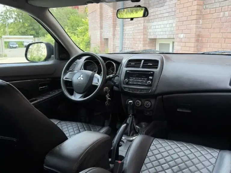 Продам mitsubishi asx рестайлинг, 2015 года выпуска, объём двигателя 1.6, коробка передач механика (самая надёжная связка в линейке!), пробег 157.000 родной!

Авто без дтп!, в родном окрасе✅, 2 хозяина за всё время эксплуатации, надёжный японский красовер, комфортабельный и вместительный

Автомобиль в идеальном состоянии, без каких либо нюансов, как внешне так и технически!, обслужен на данный момент весь от а до я, за машиной всегда ухаживали и обслуживали своевременно, имеется все сервисные книжки, два комплекта ключей, установлена сигнализация starline.

Комплектация: бортовой компьютер, кондиционер, датчик света и дождя, подогрев сидений, складывание зеркал, эл. Регулировка зеркал, подогрев стёкол, 4 слекподъемника, abs esp, мультимедиа с хорошим звуком, имеется все для комфортного вождения.

По документам любой вид оформления.

Цена 1.040.000
+7949564-4736
+7(949)693-5850 - фотография - 7