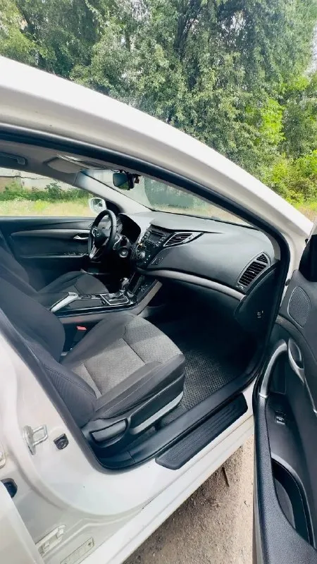 Hyundai i40, 2013г, 2.0 бензин, коробка автомат
Пробег 172000км, состояние без вложений
Новые колодки, стойки, пружины, обслужен мотор, поменяны масла, сел и поехал
Установлена камера и видео регистратор
Документы в порядке, техосмотр есть
Цена: 880.000₽
Возможна продажа в кредит, при наличии официального дохода от 30тыс. ₽
Тел: +79493145540 - фотография - 8