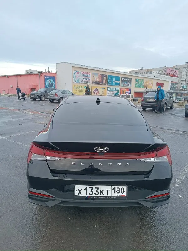 Продам🚗 hyundai elantra 2022 г 2литра 150 л. С. , 💥пробег 32 000км 💥птс: оригинал 💥владельцев по птс: 1 🔥цена 2 000 000₽ обмен: не интересует; самый простой надёжный 8-ми ступенчатый автомат aisin, пробег оригинальный, в отличном состоянии, и в хорошей комплектации, вложений не требует от слова совсем!!! Любые проверки. По комплектации: заводской gps-навигатор, бесключевой доступ, система старт-стоп, автозапуск, двухзонный климат контроль, круиз контроль, «беспроводной карплей», андроид авто, заводской навигатор, юсб, блютуз, датчик дождя, датчик света, автозатемнение зеркала заднего вида, обогрев сидений, боковых зеркал, электроручник, камера заднего вида. 💥осмотр г. Донецк по всем вопросам в л/с или по тел: +79493413480
📞 Звоните: +7(949)3413480 - фотография - 3