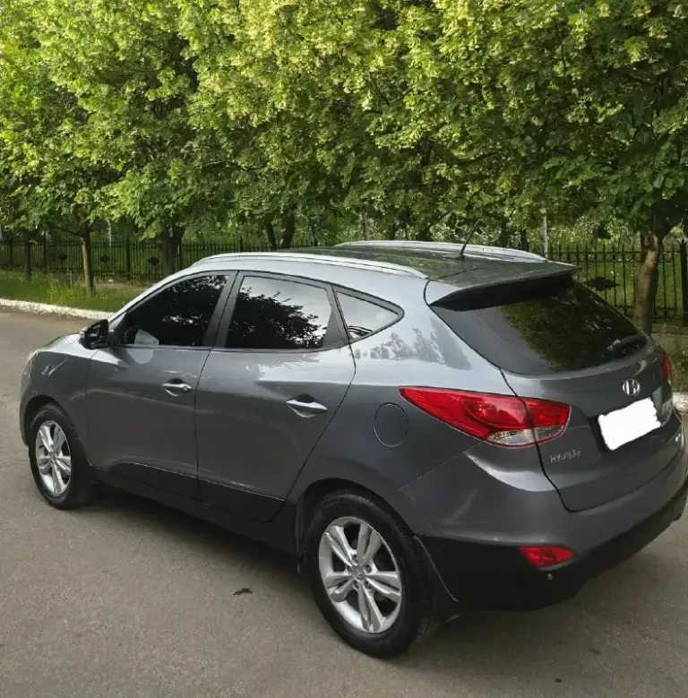 Марка / модель: hyundai ix35 (hyundai ах 35) птс оригинал 2 владельца год выпуска:эксплотация 2013г. Без задиров 100%, не слышна работа двигателя!!! Движок гильзован. Двигатель (тип, объем, ):бензин,2.0. Тип кпп:автомат 6 ступенчатая aisin. Полный привод. Описание: автомобиль в отличном техническом состоянии. Мотор не дымит, не дизелит, задиров нет. Коробка работает идеально. Ходовая в хорошем состоянии. R 17 на шикарных литые диски, салон, как новый. Камера заднего вида парктроники (зад, перед) датчик света датчик дождя 4 стёкл подъём. Подогрев сидений (зад и перед) обогрев стёкл зад и перед обогрев зеркал штатная громкая связь шикарная мультимедия, сенсор манитор. Мультируль. Круиз контроль. Одводчики стёкл. 2х-зонный климат контроль заправлен. Складывание зеркал. Abs, esp, airbag. Отличная оптика. 2 комплекта ключей оригинал. Одним словом можно сказать машина в хорошем состоянии. Осмотр город макеевка. Цена 1.235000 ₽ ( торг у капота) могу присутствовать при переоформ
📞 Звоните: +7(949)6479841 - фотография - 5