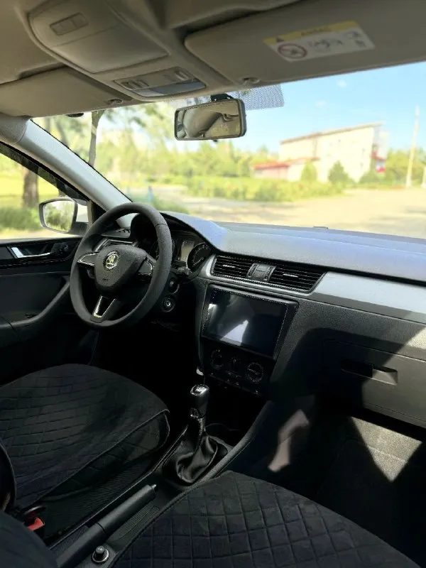🚙 Skoda rapid

💰Цена: 850 000р
🏢Город: мариуполь
📅Год выпуска: 2017
🧾Пробег: 191 765 км.
⚙️Двигатель: 1.6
⛽Топливо: бензин
⚙️Кпп: механика

📞 Телефон:

+7-949-727-41-51
+7-949-551-91-52
+7-989-263-55-56

💾 Описание:

Всеми любимый, проверенный времен. .. Как новый
✅ Лифтбэк - огромный багажник
✅ Надежный двигатель
✅ Маленький расход топлива
✅ Южная эксплуатация

❄️ Кондиционер (работает отлично), полный электропакет, abs, airbag, птф, усилитель руля, центральный замок, android
Магнитола с usb, подогрев сидений, бортовой компьютер.

➕Автомобиль с пройденным техническим осмотром и готов к переоформлению.

Улица шевченко 2️⃣6️⃣9️⃣

🏦 Возможна продажа в кредит по двум документам. - фотография - 7