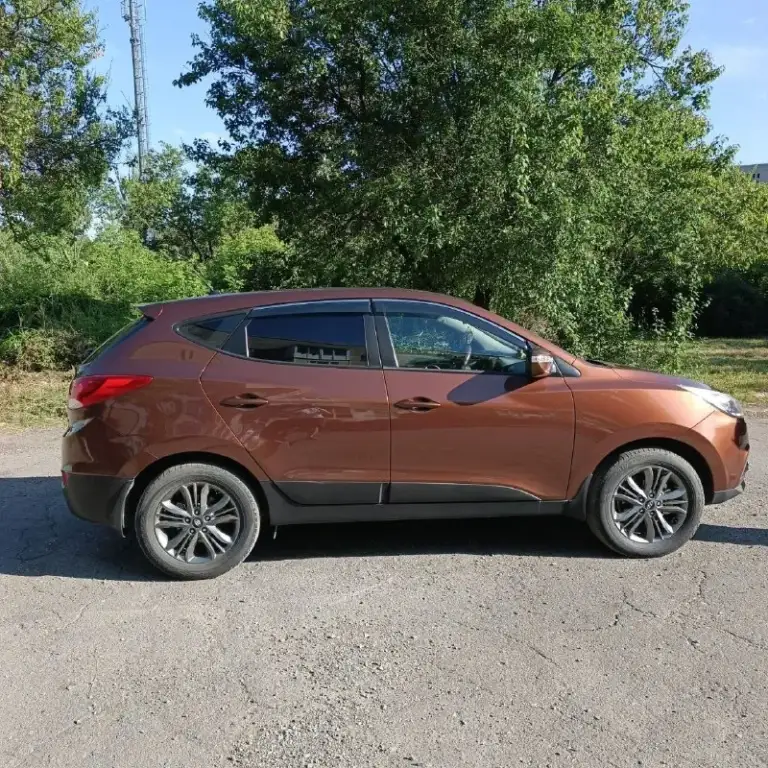 Продам автомобиль хëндай ix35. Год выпуска 2014 куплен в 2015 есть подтверждающие документы. Недавно установлен новый двигатель ( не контрактный). 2.0 бензин автомобиль в хорошем состоянии, подогрев передних и задних сидений, двухзонный климат контроль, акпп цена 1🍋400тыс, хороший тог. Город макеевка +79494056979 дмитрий или в лс.
📞 Звоните: +7(949)4056979 - фотография - 2