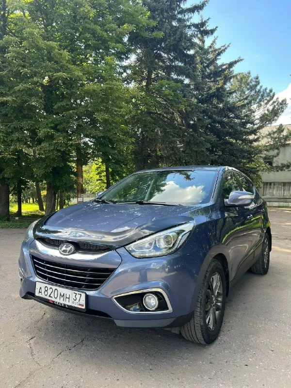 Hyundai ix 35 2013 год (рестайлинг) мотор 2.0 бензин. Коробка автомат пробег 160 тысяч! Машина вся в родном окрасе! В отличном состоянии, обслужен. Двигатель работает идеально без посторонних звуков (после капитального ремонта) коробка переключает отлично ходовая отличная хорошая комплектация:кожаный салон, климат контроль, подогрев всех сидений, эл зеркала с складыванием, парктроники, камера заднего вида, обогрев лобового и заднего стекла, дачтики света и дождя, еще много чего. Вложений не требует от слова со всем! Цена 1.480тыс. ₽ небольшой торг! +79493995932
📞 Звоните: +7(949)3995932 - фотография - 1