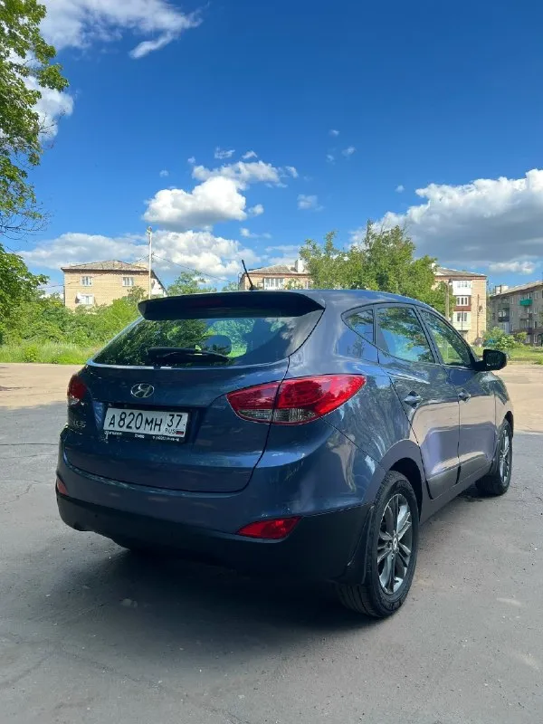 Hyundai ix 35 2013 год (рестайлинг) мотор 2.0 бензин. Коробка автомат пробег 160 тысяч! Машина вся в родном окрасе! В отличном состоянии, обслужен. Двигатель работает идеально без посторонних звуков (после капитального ремонта) коробка переключает отлично ходовая отличная хорошая комплектация:кожаный салон, климат контроль, подогрев всех сидений, эл зеркала с складыванием, парктроники, камера заднего вида, обогрев лобового и заднего стекла, дачтики света и дождя, еще много чего. Вложений не требует от слова со всем! Цена 1.480тыс. ₽ небольшой торг! +79493995932
📞 Звоните: +7(949)3995932 - фотография - 3