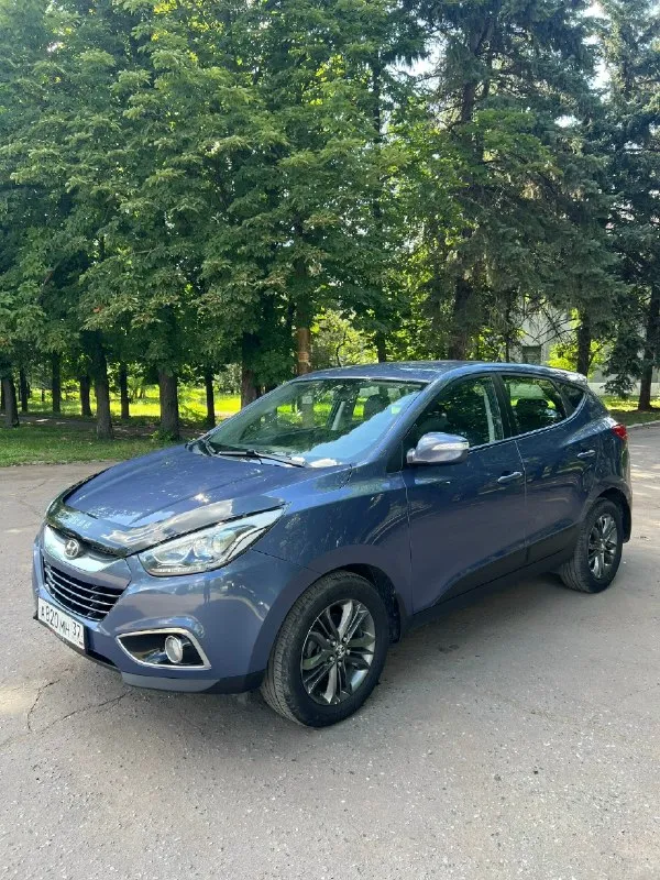 Hyundai ix 35 2013 год (рестайлинг) мотор 2.0 бензин. Коробка автомат пробег 160 тысяч! Машина вся в родном окрасе! В отличном состоянии, обслужен. Двигатель работает идеально без посторонних звуков (после капитального ремонта) коробка переключает отлично ходовая отличная хорошая комплектация:кожаный салон, климат контроль, подогрев всех сидений, эл зеркала с складыванием, парктроники, камера заднего вида, обогрев лобового и заднего стекла, дачтики света и дождя, еще много чего. Вложений не требует от слова со всем! Цена 1.480тыс. ₽ небольшой торг! +79493995932
📞 Звоните: +7(949)3995932 - фотография - 5