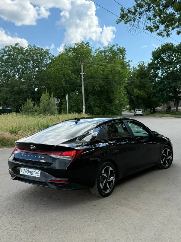 Hyundai elantra 2022 sel 2.0 автомат 154 л. С.
🔥 Цена 1.8🔥
Машина в идеальном состоянии. Полностью обслужена от и до. В ближайшее время только топливо заливать. Очень яркий, насыщенный цвет. В живую смотрится очень красиво 🔥 коробка 8-ми ступенчатый автомат. Двигатель 2.0 атмосферный. Дистроник, удержание в полосе, слепые зоны, парктроники, помощь при парковке.
Двух-зонный климат контроль, подогрев сидений и руля. Carplay, акустика, электронная приборка, монитор, электро ручник, auto hold. Красивые диски r 17 на новой летней резине. 🛞
Датчик света, датчик дождя, авто дальный. Бесключевой доступ, старт стоп, дистанционный запуск двигателя. И так далее. .. Свежий автомобиль в превосходном состоянии, без каких либо вложений. Вин на фото. Пробег 60 тысяч.
Город макеевка +79490299525
📞 🇷🇺 Звоните: +79490299525 - фотография - 4