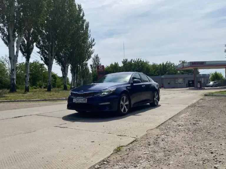 Продам kia optima 2019 год мотор 2.5 коробка автомат (aisin), на авто все работает, пробег 107 тыс км, цена 1.530₽ автомобиль в полной комплектации,2 ключа сигнализация с автозапуском, сервисная книга, парктроники, камера заднего вида, хороший свет
﻿﻿Климат контроль( рабочий)
﻿﻿Монитор aux/bt/usb/
Хорошая музыка
﻿Один владелец. Авто в отличном обслуженном состоянии ( все и когда делалось могу рассказать и показать, все расходники и запчасти только оригинал ). В таком обслуженном состоянии автомобилей мало. Двигатель, коробка и ходовая часть без нареканий все работает, салон чистый и ухоженный,2 комплекта хорошей резины r18 документы в порядке, переоформление в мрэо (могу присутствовать )все остальные вопросы по тел +79494936731, торг и полный бак бензина реальному покупателю - фотография - 3