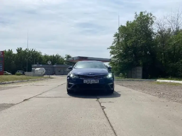 Продам kia optima 2019 год мотор 2.5 коробка автомат (aisin), на авто все работает, пробег 107 тыс км, цена 1.530₽ автомобиль в полной комплектации,2 ключа сигнализация с автозапуском, сервисная книга, парктроники, камера заднего вида, хороший свет
﻿﻿Климат контроль( рабочий)
﻿﻿Монитор aux/bt/usb/
Хорошая музыка
﻿Один владелец. Авто в отличном обслуженном состоянии ( все и когда делалось могу рассказать и показать, все расходники и запчасти только оригинал ). В таком обслуженном состоянии автомобилей мало. Двигатель, коробка и ходовая часть без нареканий все работает, салон чистый и ухоженный,2 комплекта хорошей резины r18 документы в порядке, переоформление в мрэо (могу присутствовать )все остальные вопросы по тел +79494936731, торг и полный бак бензина реальному покупателю - фотография - 6