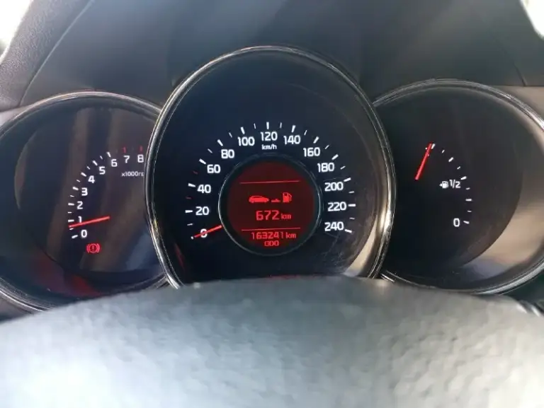 Продам kia ceed год выпуска 2014 пробег 164 000 км в хорошей комплектации подогрев руля подогрев передних сидений круиз контроль подсвет на поворотах коробка механика авто в достойном состояние, есть косметические окрасы, без дтп поменяны в круг тормоза (диски, колодки) так же поменяно масло, тасол отдам (нет времени поменять) стоит хорошая магнитола, лед лампы комплект зимних колес на дисках. Авто находится в макеевке полный бак бензина в подарок цена 1.250.000 руб торг тел +7 9493783192
📞 Звоните: +7(949)3783192 - фотография - 6