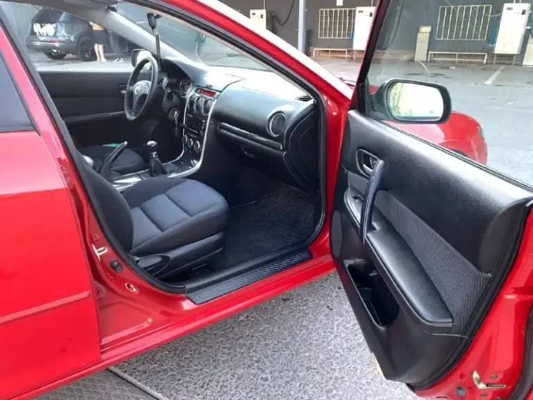 Mazda 6 gg 1.8
Год 2006
Авто с 2006г в одной семьи
Пробег родной 308т при этом состоянии авто идеально!
Крашен только капот и крыша капот и за сколов есть фото на крыше лак облез тоже есть фото
Мотор ходовка коробка в идеальном состоянии
Салон как новый
За машиной ухаживали
Без дтп
Юридически чиста

Остальные вопросы по телефону
+79496347909
Цена 580 - фотография - 9