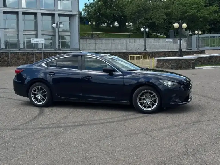Продам mazda 6 2013 год.
✅По машине очень много чего сделано. ✅
✅Мотор 2.0 контракт, не дымит, тянет очень бодро. Новые свечи, форсунки чистились, замена масла каждые 5.500 тысяч.
✅Коробка автомат, переключает очень плавно и без задержек, обслужена 6000 тысяч назад.
✅Новый компрессор кондиционера, радиатор охлаждения, холодит по страшному❄️
✅По ходовой обслужена от а до я. Из свежего новые колодки, замена сайлентблоков и поменяны привода. Ничего не стучит и не гремит. ⚙️
✅По кузову сделана полностью обработка, а так же зашумлена ( видео предоставлю )
Гнилых мест нет.
✅По салону все работает, богатая комплектация: люк, автосвет, автостеклоочестители, подогревы, кожа, климат, камера заднего вида, парктороники.
✅Установлена контурная подсветка по всему салону, большая андройд магнитола ( штатную могу отдать )
✅Новые диски покупал с резиной.
Сделано хорошее освещение.
✅Продажа от собственника. По документам полное переоформление.
Авто находится в г. Донецк
✅Цена: 1.290.000₽ + +79493951090 - фотография - 5