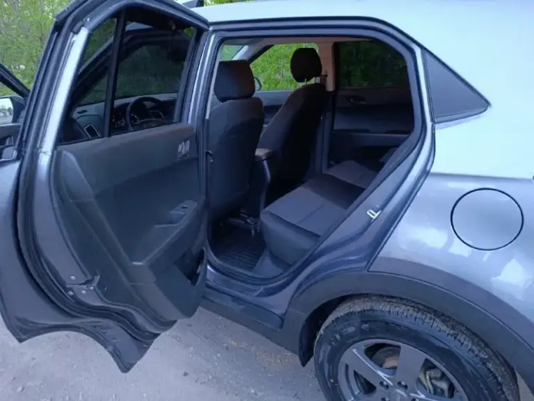 Автор: продам hyundai creta (2020) мкп 1,6 (122л. С) 34500тыс. Км. Оригинальный, проверенный пробег. Полностью проверен и обслужен в сервисном центре. Диагностическая карта. Зеленая автотека, каждая единица кузова в родной заводской краске. Электроника, двигатель, коробка работают отлично. Салон ухоженный. Два ключа. Два комплекта новой резины. 2.100000руб. +7949 3080622 комплектация: центральный замок • бортовой компьютер • электрический усилитель руля • подрулевой джойстик • антиблокировочная система abs• esp • система активного торможения двигателем aeb • распределения тормозных усилий ebd • система мониторинга давления в шинах • помощь при парковке • круиз контроль • кондиционер • подогрев сидений + регулировка и поддержка поясничного отдела • электрообогрев заднего стекла • автоматическая регулировка зеркал + обогрев • электростеклоподъемники всех дверей • тонирование стекол качественной пленкой • система креплений isofix на задних боковых сиденьях •usb вход для i
📞 Звоните: +7(949)3080622 - фотография - 4