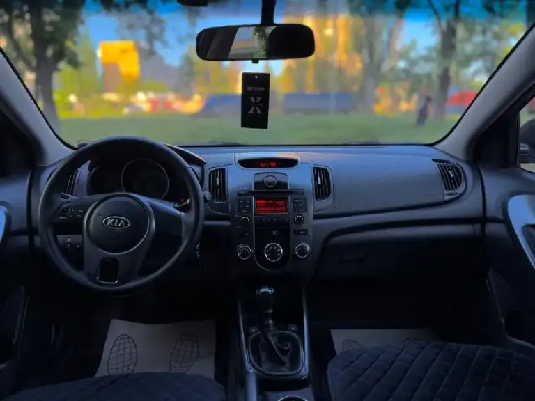 🚙Марка: kia cerato
⚙️Двигатель:1.6
⛽️Вид топлива:бензин
📅Год выпуска:2010
💴Цена:700.000.руб⬇️(торг-обмен)
🗺️Пробег:200.000 км
📦:Кпп :механика:6 ступенчатая

Автомобиль в достойном состоянии без вложений по кузову нареканий нету всего лишь два косметических окраса всё остальное в заводском окрасе мотор коробка без нареканий ходовая часть без посторонних звуков недавно проводилась то видео обзор по запросу

Комплектация:
– Кондиционер
– 4 Эсп
– Мультируль
– Эл. Регулировка боковых зеркал
– Подогрев сидений
– Датчик дождя
– Датчик света
– Два ключа

Документальный автомобиль чист готов к любому переоформлению все остальные доп вопросы по ☎️
+7 (949) 500-05-34 Под этим телефоном если telegram max
Город мариуполь - фотография - 7
