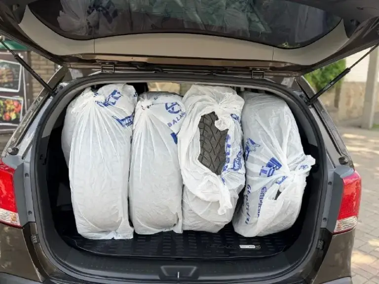 Kia sorento мотор 2 4 кпп автомат 2011г ( пробег 130 родной )цена 1450000 торг два комплекта резины работающий полный привод, отсутствие задиров в цлиндрах! Один владелец хорошая музыка сабвуфер поменяны масла в коробке, и обслужен полный привод полный комплект ключей
Родной пробег готов к эксплуатации
Своевременное обслуживание
Покупку можно осуществить в кредит (работаем с большим количеством банков) и по системе тrаdе in с зачетом вашего авто помощь в мрэо авто в идеальном состояние вложений не требует все вопросы по телефону +79494737372 + 79081827373 макс телеграм на рф тел, плохая звясь
📲 Tg: андрей
📞 Звоните: +7(949)4737372 - фотография - 10