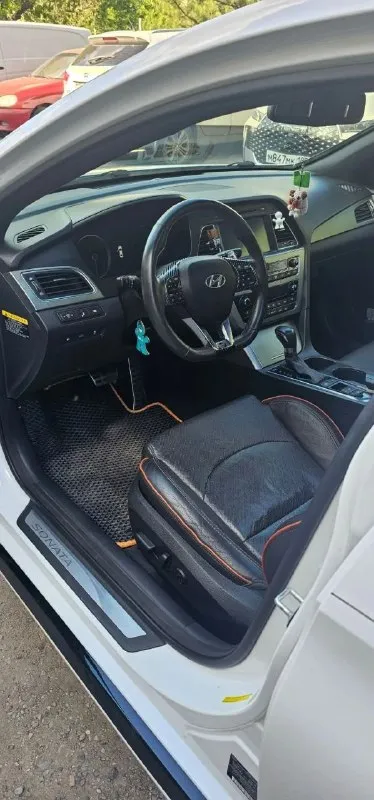 Hyundai sonata 2.0 at. 2014
130 000 Км

1 650 000 Тыс. Руб.

+7949 311 04 11 Павел

Продаю личный автомобиль. В эксплуатации с августа 2022 года. Проехал около 30 тыс миль. Комплектация практически полная. Всё перечислять, выйдет много текста)) обслуживалась вовремя. В целом, приятный и комфортный автомобиль, с достойным набором опций. Если нужно подробнее, по vin коду, автомобиль пробивается. Все стикеры с вин кодами, на кузовных деталях на месте. Стёкла оригинал. В наличии диагностическая карта. Возможна продажа с номерами. Продаю только через мрэо, со снятием с учёта. Обмен не интересует. Услуги посредников и площадок, так же.
📲 Tg: анна
📞 Звоните: +7(949)3110411 - фотография - 2