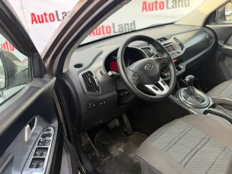 Срочно, срочно!!!⚡️⚡️⚡️⚡️в продаже kia спортейдж. Машина абсолютно без вложений. ⚡️2010 год ⚡️ газ, бензин. ⚡️двигатель 2 л ⚡️коробка автомат ⚡️передний привод ⚡️хорошая автотека хорошая комплектация: - климат - круиз - обогрев всех сидений - car plai - датчик света и дождя - парктроники - мульти руль - кондиционер - помощь при спуски - датчик давления шин машина в идеальном состоянии. Двигатель работает идеально. Коробка обычный автомат работает прекрасно. Сервисная книжка. Цена 1🍋100 ₽❗️ торг у капота донецк ☎️ +7 (949) 321-45-86
📞 Звоните: +7(949)3214586 - фотография - 4
