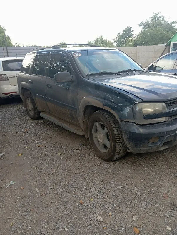 Продам на полном ходу срочно. Chevrolet трейблейзер 2005г. В. 4.2 бензин. Не гнилой не битый в салоне целый. С документами полный порядок. Цена 450т. Р. Торг у капота. +79497253158
📞 Звоните: +7(949)7253158 - фотография - 2