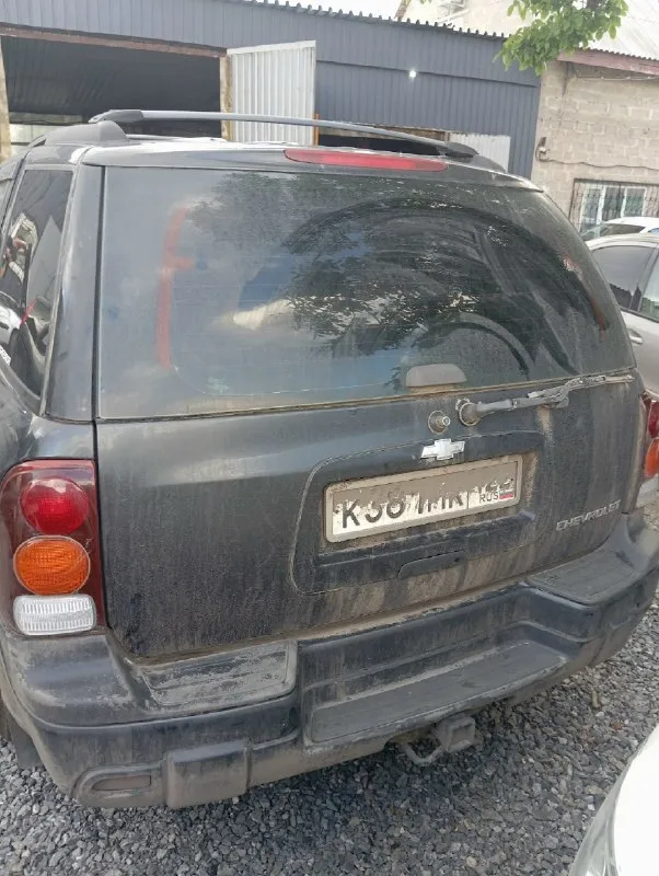 Продам на полном ходу срочно. Chevrolet трейблейзер 2005г. В. 4.2 бензин. Не гнилой не битый в салоне целый. С документами полный порядок. Цена 450т. Р. Торг у капота. +79497253158
📞 Звоните: +7(949)7253158 - фотография - 3