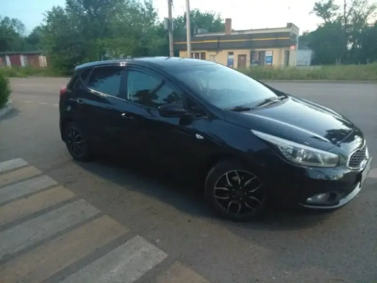 Kia сид 2013 в хорошем состоянии 1.6 двигатель 129л, пробег родной 272000,салон ухоженный, коробка передач 6 ступка, ходовая часть в хорошем состоянии без стуков и лишних звуков, документы чистые, техосмотр пройден вложений не требует!цена 880000 тысяч! Обмен интересует!!+79490528643 звоните в любое время!!
📞 Звоните: +7(949)0528643 - фотография - 3