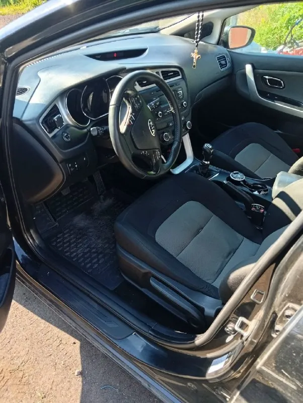 Kia сид 2013 в хорошем состоянии 1.6 двигатель 129л, пробег родной 272000,салон ухоженный, коробка передач 6 ступка, ходовая часть в хорошем состоянии без стуков и лишних звуков, документы чистые, техосмотр пройден вложений не требует!цена 880000 тысяч! Обмен интересует!!+79490528643 звоните в любое время!!
📞 Звоните: +7(949)0528643 - фотография - 5